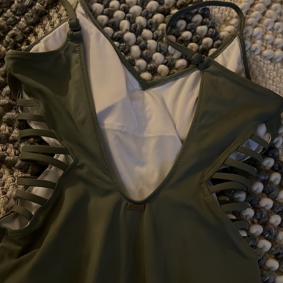 Pink victoria’s secret one piece swimsuit - Picture 4 of 6